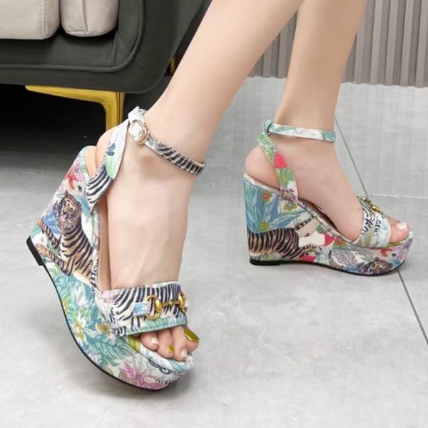 designer women sandals wedge high heels platform pumps with adjustable buckle flowers green stripes sandal summer beach shoes with box no379, Black
designer women sandals wedge high heels platform pumps with adjustable buckle flowers green stripes sandal summer beach shoes with box no379, Black