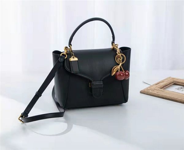 updated 1941 courier carryall totes genuine calf leather lady off handbags women long strap shoulder bags 4 rivets bottom cross, Red;black
updated 1941 courier carryall totes genuine calf leather lady off handbags women long strap shoulder bags 4 rivets bottom cross, Red;black