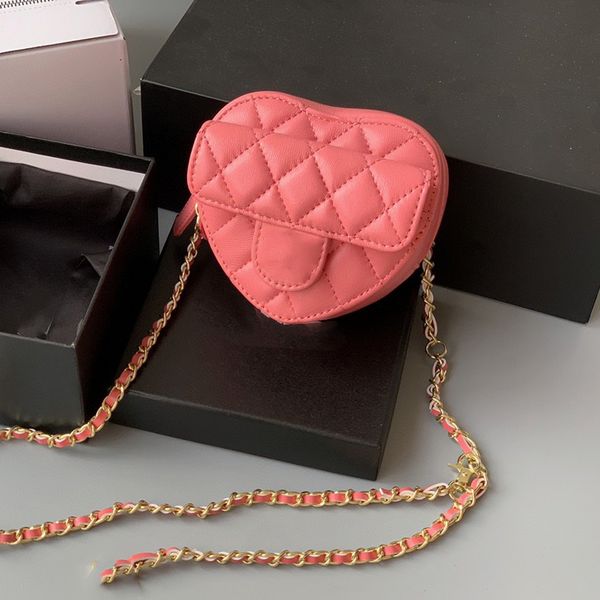 22p 14cm mini heart lover style lambskin waist bust crossbody bags quilted gold metal hardware matelasse chain vanity cosmetic case designer
22p 14cm mini heart lover style lambskin waist bust crossbody bags quilted gold metal hardware matelasse chain vanity cosmetic case designer