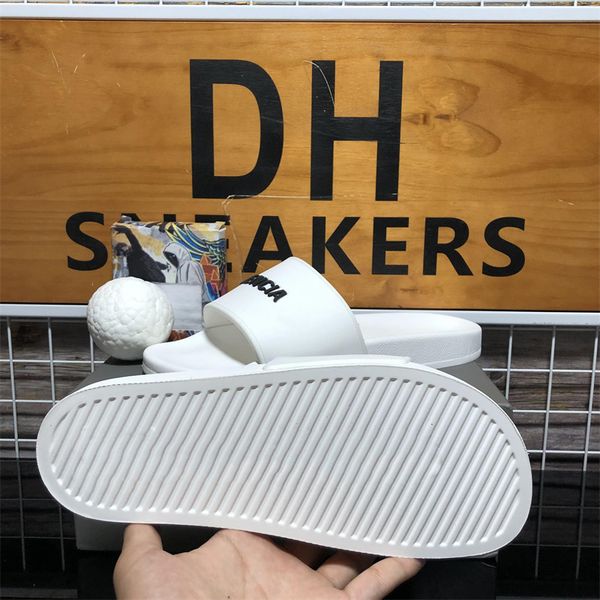 22ss men women designer slipper pairrs soft slides massage pantoufle sandals shoes summer beach outdoor slides cool slippers fashion flat fi, Black
22ss men women designer slipper pairrs soft slides massage pantoufle sandals shoes summer beach outdoor slides cool slippers fashion flat fi, Black