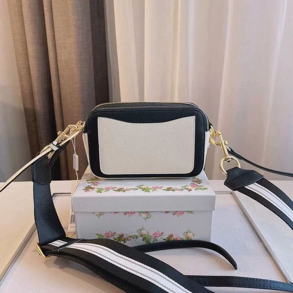 fashion accessories designer women shoulder bags with original box zipper versatile handbag messenger famous brand the small snapscamera cro, Silver
fashion accessories designer women shoulder bags with original box zipper versatile handbag messenger famous brand the small snapscamera cro, Silver