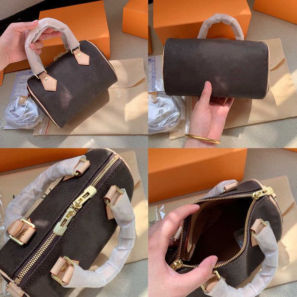 16/20/25/30cm vintage cowhide nano speedy totes designer luxury handbags with strap lady pillow purses women shoulder crossbody bag m61252
16/20/25/30cm vintage cowhide nano speedy totes designer luxury handbags with strap lady pillow purses women shoulder crossbody bag m61252