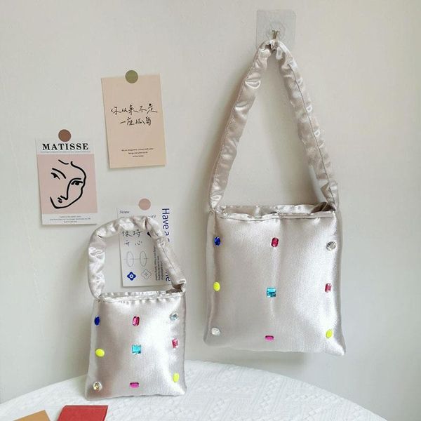 hand-encrusted gemstone womens handbag polyester satin casual girls shoulder bag korean style small square bag ins
hand-encrusted gemstone womens handbag polyester satin casual girls shoulder bag korean style small square bag ins