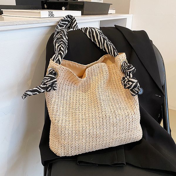 designer buket bag 2 colors large-capacity straw woven one shoulder messenger bag for shopping and vacation
designer buket bag 2 colors large-capacity straw woven one shoulder messenger bag for shopping and vacation