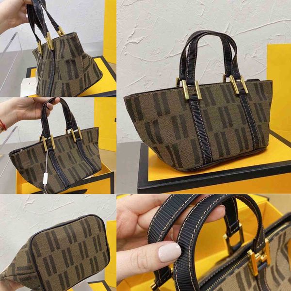 tote bag luxurys handbags designer totes bag women letter print shoulder packs leather shopping crossbody bags female purses 220406
tote bag luxurys handbags designer totes bag women letter print shoulder packs leather shopping crossbody bags female purses 220406