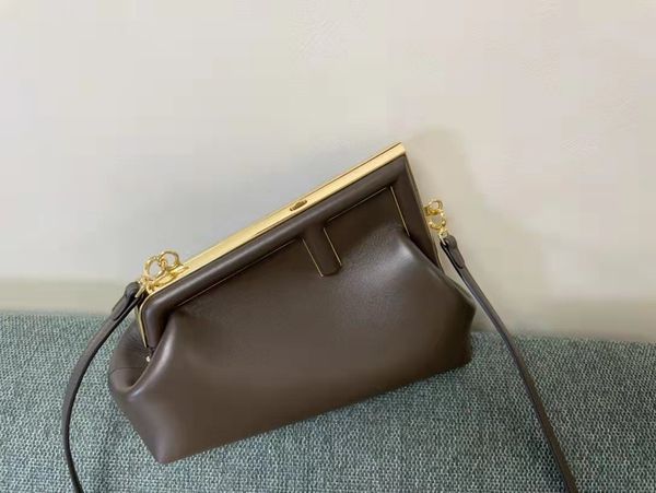 ladies bag high-end custom quality single shoulder crossbody bag fashion leisure and entertainment genuine leathe 6546531
ladies bag high-end custom quality single shoulder crossbody bag fashion leisure and entertainment genuine leathe 6546531