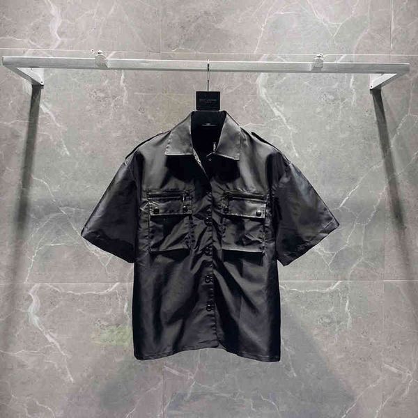 summer pra triangle metal badge short sleeve shirt men and women silk fabric black casual shirt fashion t-shirt jacket, White;black
summer pra triangle metal badge short sleeve shirt men and women silk fabric black casual shirt fashion t-shirt jacket, White;black