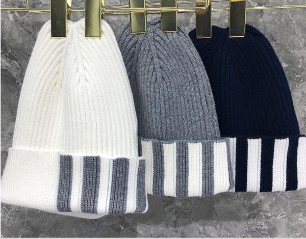 men's stage wear hat casual knitted four-bar winter cold-proof warm knitted korean version color-block wool, Black;red
men's stage wear hat casual knitted four-bar winter cold-proof warm knitted korean version color-block wool, Black;red