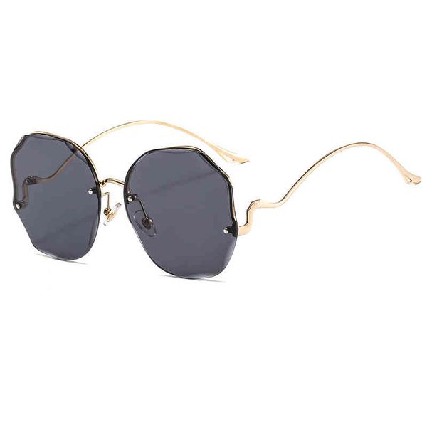 men's ladies brand sunglasses wholesale new fashion women's metal personalized cut edge slice trend, White;black
men's ladies brand sunglasses wholesale new fashion women's metal personalized cut edge slice trend, White;black