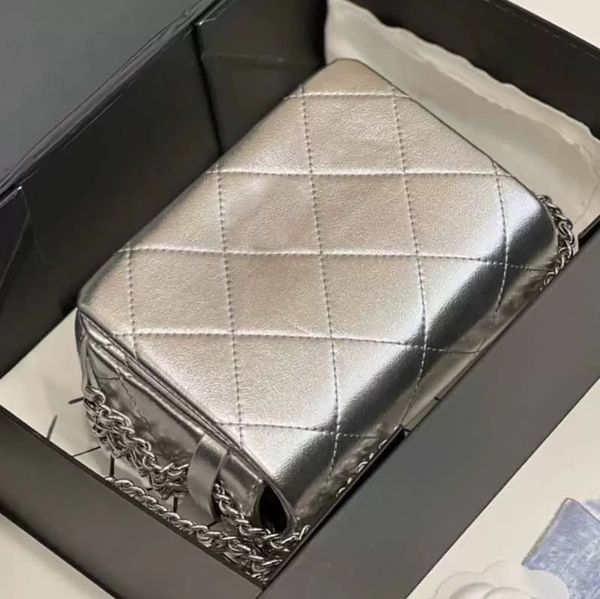 18cm women glitter crossbody designer bags flap silver cowhide classic handbags silver-tone metal chains timeless diamond quilting shoulder
18cm women glitter crossbody designer bags flap silver cowhide classic handbags silver-tone metal chains timeless diamond quilting shoulder