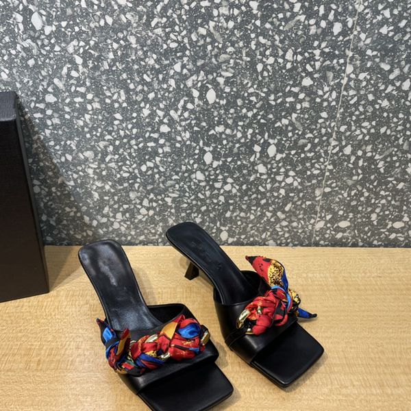 summer women slippers outdoor beach sandals silk square decoration plain toes heel 5.5cm blue red white black yellow colors
summer women slippers outdoor beach sandals silk square decoration plain toes heel 5.5cm blue red white black yellow colors