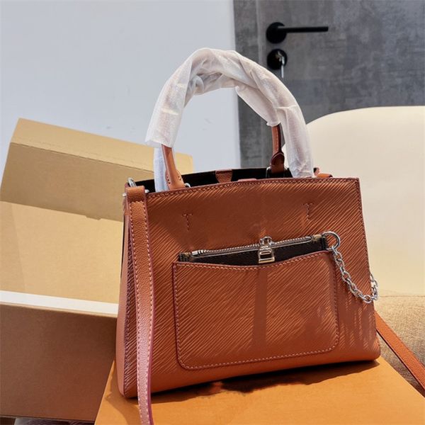multifunctional large capacity commuter bag essential grain leather trendy one shoulder crossbody bag women's bags
multifunctional large capacity commuter bag essential grain leather trendy one shoulder crossbody bag women's bags