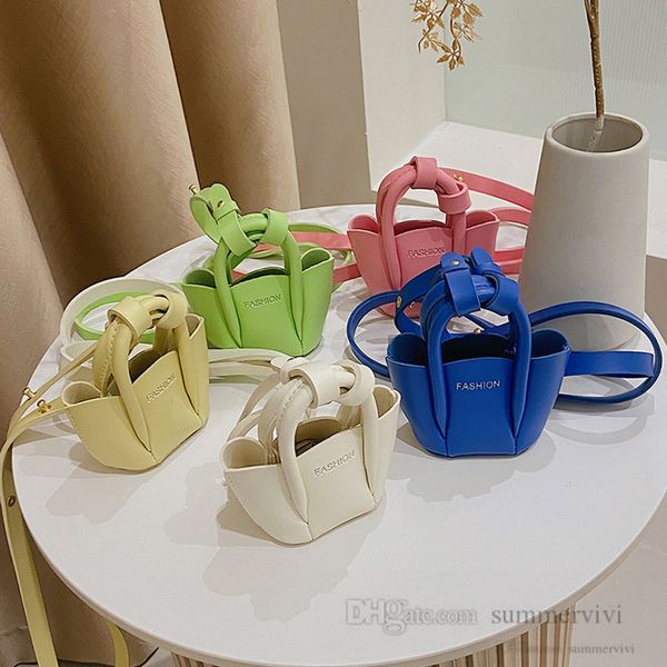 girls wings handbags kids candy color pu leather single shoulder bag children letter embossing messenger lipstick bags q7461, Black
girls wings handbags kids candy color pu leather single shoulder bag children letter embossing messenger lipstick bags q7461, Black