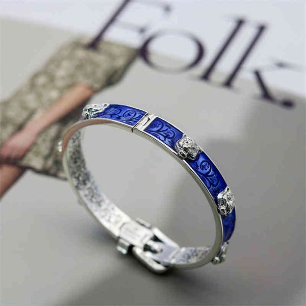 designer necklace personality blue enamel tiger head bracelet letter silver interlocking belt couple bracelet factory direct sales 70% off
designer necklace personality blue enamel tiger head bracelet letter silver interlocking belt couple bracelet factory direct sales 70% off