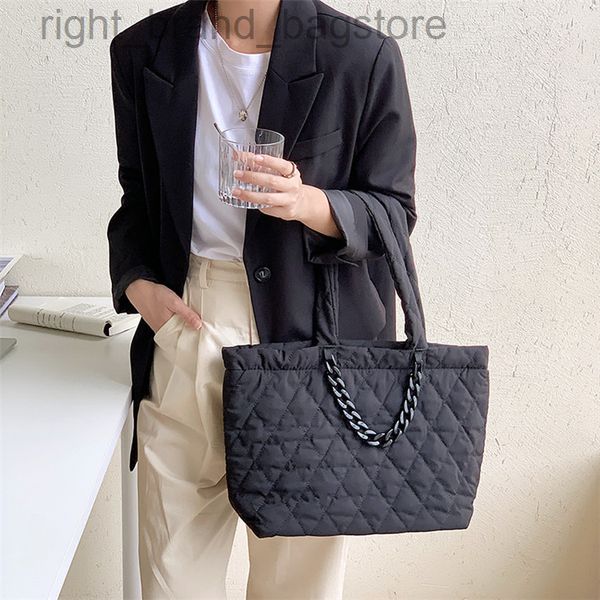overlarge lingge padded women shoulder bag designer acrylic chains handbags big tote cotton quilted shopper bags for women purse w220813
overlarge lingge padded women shoulder bag designer acrylic chains handbags big tote cotton quilted shopper bags for women purse w220813