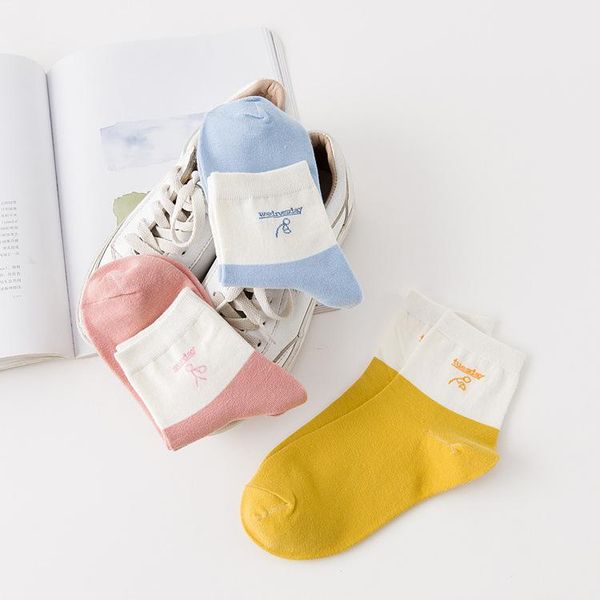 socks & hosiery autumn and winter female fight color cotton fashion jacquard women gift, Black;white
socks & hosiery autumn and winter female fight color cotton fashion jacquard women gift, Black;white