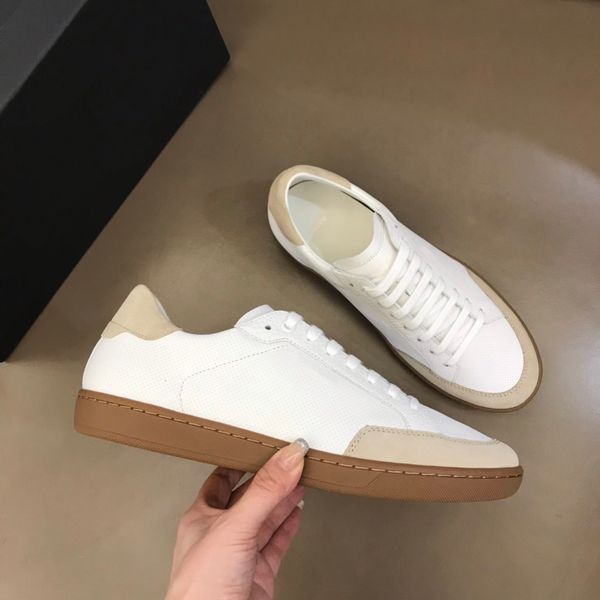 men shoes luxury designer brand casual sneaker head layer calfskin very good comfortable with box are size39-44, Black
men shoes luxury designer brand casual sneaker head layer calfskin very good comfortable with box are size39-44, Black