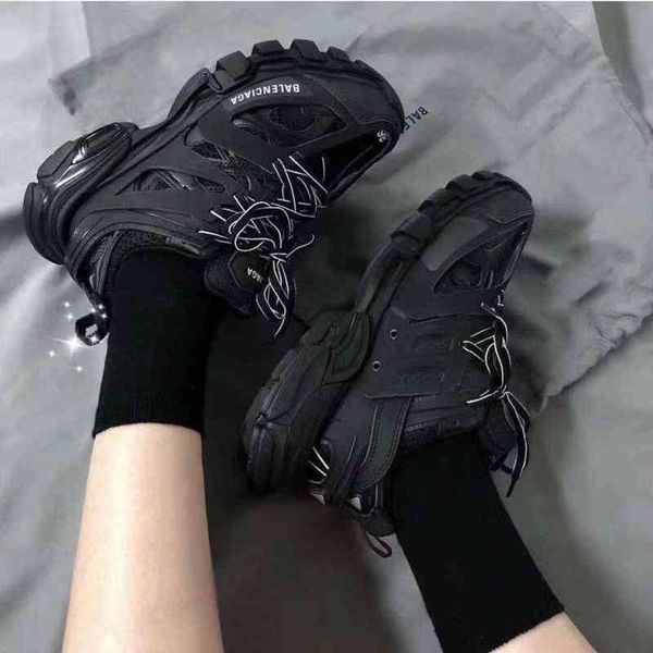 designer shoes trendy balencigass roller skates high grade paris family track3 classic daddy elevated trend ins casual men women lovers spor
designer shoes trendy balencigass roller skates high grade paris family track3 classic daddy elevated trend ins casual men women lovers spor