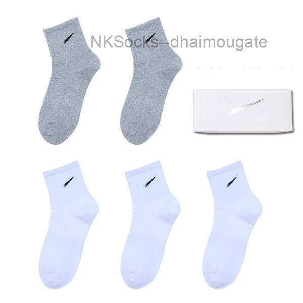fashion men's classic socks gift box stockings hook brand black white gray medium tube sports cotton sweat absorbing sock men women lux
fashion men's classic socks gift box stockings hook brand black white gray medium tube sports cotton sweat absorbing sock men women lux