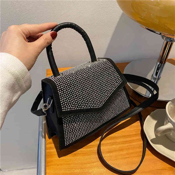 bags handbags fashion bright diamond handbag female ins minority triangle cover single shoulder messenger texture versatile, Black;red
bags handbags fashion bright diamond handbag female ins minority triangle cover single shoulder messenger texture versatile, Black;red