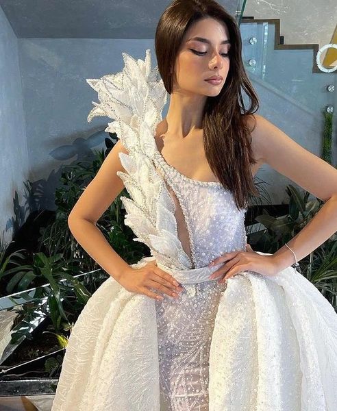 white mermaid wedding dresses sleeveless bateau neck one shoulder appliques sequins tulle applique detachable train wedding gowns sweep trai
white mermaid wedding dresses sleeveless bateau neck one shoulder appliques sequins tulle applique detachable train wedding gowns sweep trai