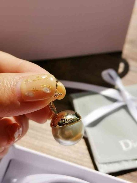 fine jewellery earring new style geometric round bead tassel pearl earrings are exquisite and versatile, Golden;silver
fine jewellery earring new style geometric round bead tassel pearl earrings are exquisite and versatile, Golden;silver