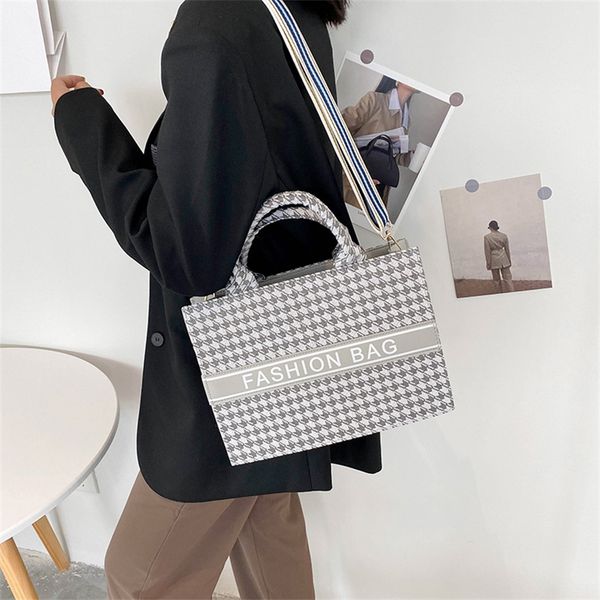 printed canvas single tote class large capacity portable shopping net red tide 65% off wholesale shop
printed canvas single tote class large capacity portable shopping net red tide 65% off wholesale shop