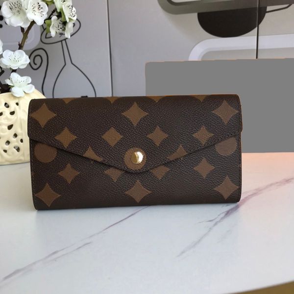 2021 fashion flowers designer wallets luxurys men women leather bags classic letters key coin purse original box plaid card holder m60531, Red;black
2021 fashion flowers designer wallets luxurys men women leather bags classic letters key coin purse original box plaid card holder m60531, Red;black
