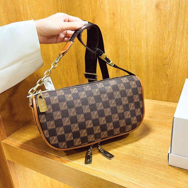 factory wholesale tiktok bag women's summer fashion versatile lattice chain single shoulder dumpling
factory wholesale tiktok bag women's summer fashion versatile lattice chain single shoulder dumpling