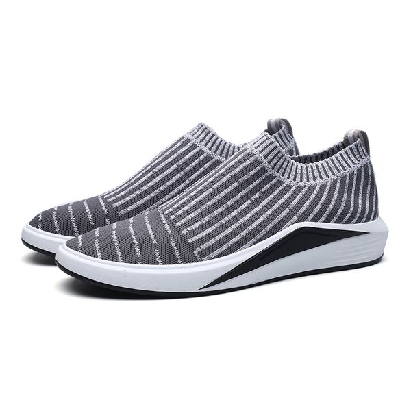 casual shoes designer rhyton sneaker men women shoe straw berry wave mouth print trainer man woman by shoe 44
casual shoes designer rhyton sneaker men women shoe straw berry wave mouth print trainer man woman by shoe 44