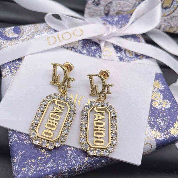 diamond inlaid earrings female fashion trend double letter earrings, Golden
diamond inlaid earrings female fashion trend double letter earrings, Golden