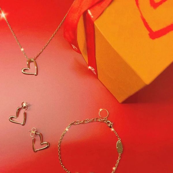 full of love designer necklaces jewelry set stud earrings ladies chain pendant necklace bracelet heart shape luxury fashion brand valentine, Black
full of love designer necklaces jewelry set stud earrings ladies chain pendant necklace bracelet heart shape luxury fashion brand valentine, Black