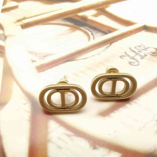 2022 factory wholesale new dijia used small fragrance, mini fashion, simple hong kong style, high-grade earrings, female, Golden 
2022 factory wholesale new dijia used small fragrance, mini fashion, simple hong kong style, high-grade earrings, female, Golden