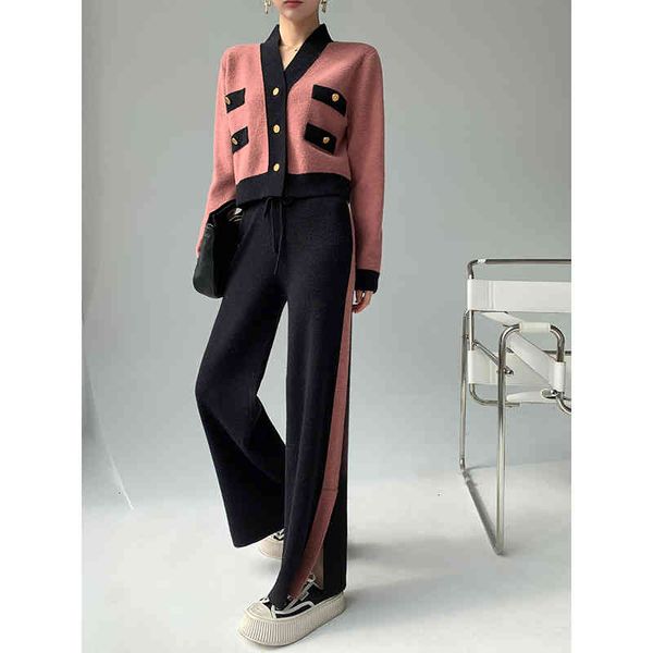 women's tracksuits 2022 women's autumn and winter contrast color v-neck leisure wide leg pants set holiday commuting style thin te, Gray
women's tracksuits 2022 women's autumn and winter contrast color v-neck leisure wide leg pants set holiday commuting style thin te, Gray