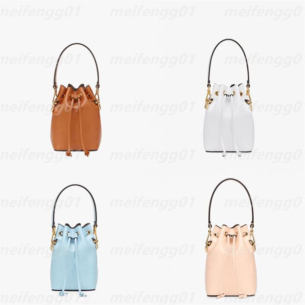 luxury designer cross shoulder bag handbag women's fashion leather handbag wholesale removable shoulder strap
luxury designer cross shoulder bag handbag women's fashion leather handbag wholesale removable shoulder strap