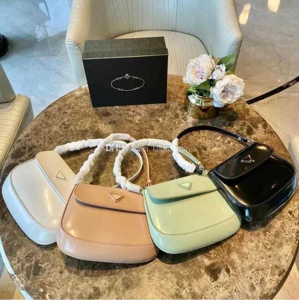 luxurys designers bags cleo hobo women genuine leather handbag messenger crossbody bag shoulder totes purse wallet
luxurys designers bags cleo hobo women genuine leather handbag messenger crossbody bag shoulder totes purse wallet
