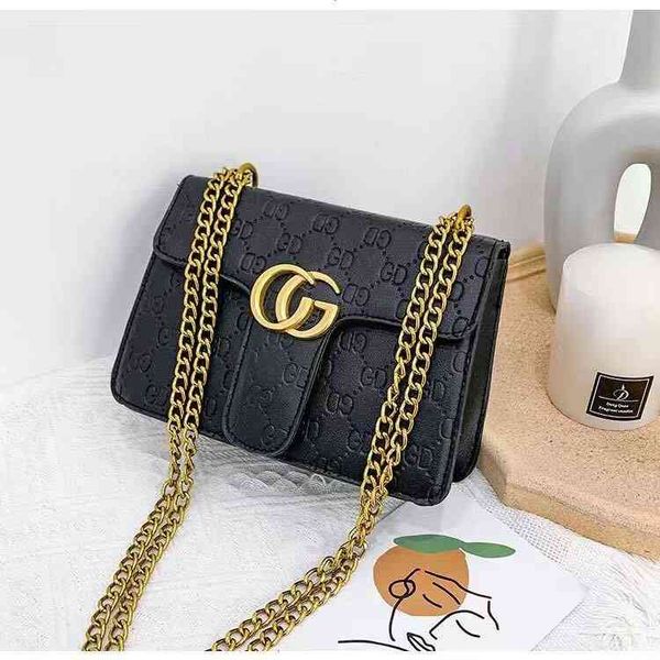 women's korean version versatile chain messenger small square embossed simple classic strong wear-resistant women's bag single
women's korean version versatile chain messenger small square embossed simple classic strong wear-resistant women's bag single
