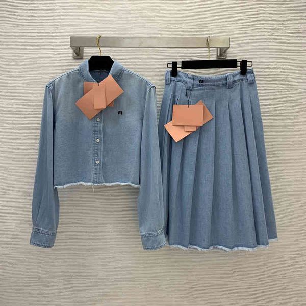 two piece dress designer womens knitt tracksuits thidenim -piece suit retro design brand letter embroidery shirt mid-length skirt 0pb3, White
two piece dress designer womens knitt tracksuits thidenim -piece suit retro design brand letter embroidery shirt mid-length skirt 0pb3, White