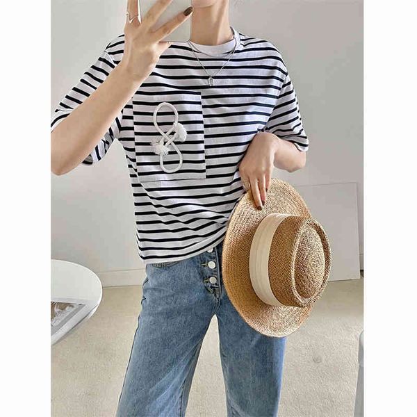 women's t-shirt fashionable navy blue white stripe contrast round neck summer short sleeved women's t-shirt
women's t-shirt fashionable navy blue white stripe contrast round neck summer short sleeved women's t-shirt