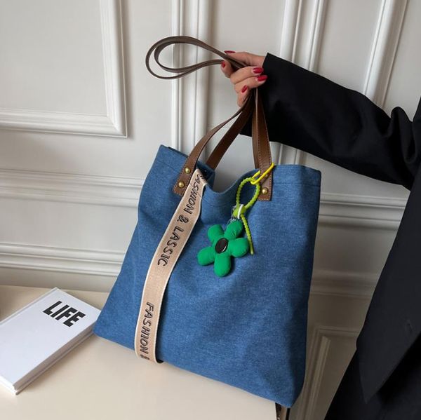 handbag women's canvas bag personality trend student class shoulder bag
handbag women's canvas bag personality trend student class shoulder bag