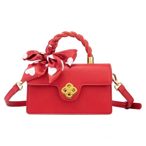 2022 fashion designer red hand-held wedding bag women 2022 new messenger shoulder bag
2022 fashion designer red hand-held wedding bag women 2022 new messenger shoulder bag