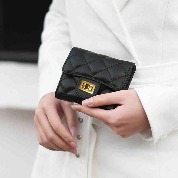 wallets bags aokaqi folding women's short modern lingge leather sheepskin card bag, Red;black
wallets bags aokaqi folding women's short modern lingge leather sheepskin card bag, Red;black