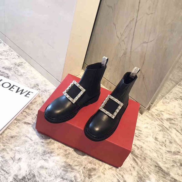 boots autumn and winter liu wen's same women's shoes fashion flat bottom square buckle short boots round head patent leather, Black
boots autumn and winter liu wen's same women's shoes fashion flat bottom square buckle short boots round head patent leather, Black