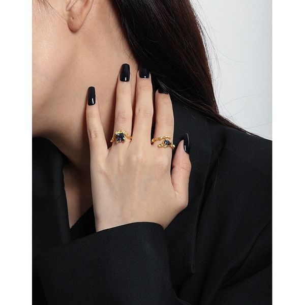 lady chic white gold color special lava texture wrong edge micro-inlaid 4a zircon ring for women s925 sterling silver jewelry, Slivery;golden
lady chic white gold color special lava texture wrong edge micro-inlaid 4a zircon ring for women s925 sterling silver jewelry, Slivery;golden