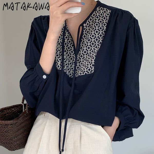 thin vneck ladies shirt lace embroidery blusas hook flower contrast color loose longsleeved women blouses 210506, White
thin vneck ladies shirt lace embroidery blusas hook flower contrast color loose longsleeved women blouses 210506, White