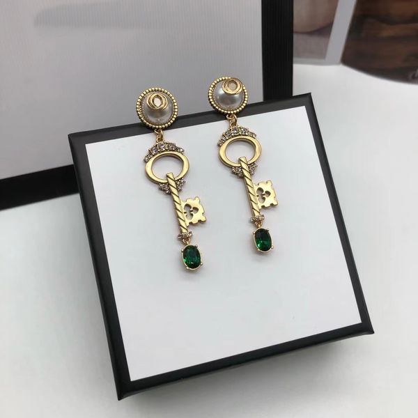 s925 backs sterling silver white key stud earrings, european and american retro style, luxury jewelry, birthday gifts
s925 backs sterling silver white key stud earrings, european and american retro style, luxury jewelry, birthday gifts