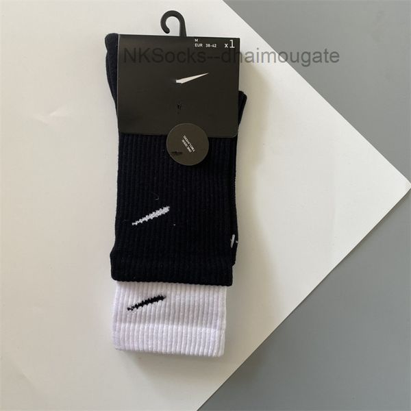 fashion classic men socks hook brand color stitched men's women's long tube sports training sock street couple middle tubes luxury, Black
fashion classic men socks hook brand color stitched men's women's long tube sports training sock street couple middle tubes luxury, Black