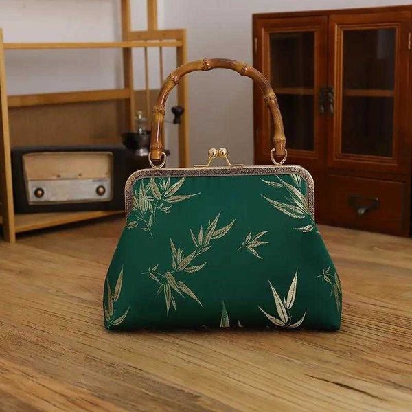2022 bamboo designer lock shell bags vintage pure handmade bag chain women shoulder crossbody chic lady women's handbags
2022 bamboo designer lock shell bags vintage pure handmade bag chain women shoulder crossbody chic lady women's handbags