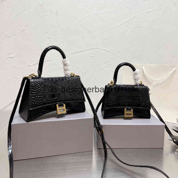 2022ss balenciga bag designer leather women 2022 hourglass handbags b cowhide crocodile mini messenger handbag h9ux
2022ss balenciga bag designer leather women 2022 hourglass handbags b cowhide crocodile mini messenger handbag h9ux