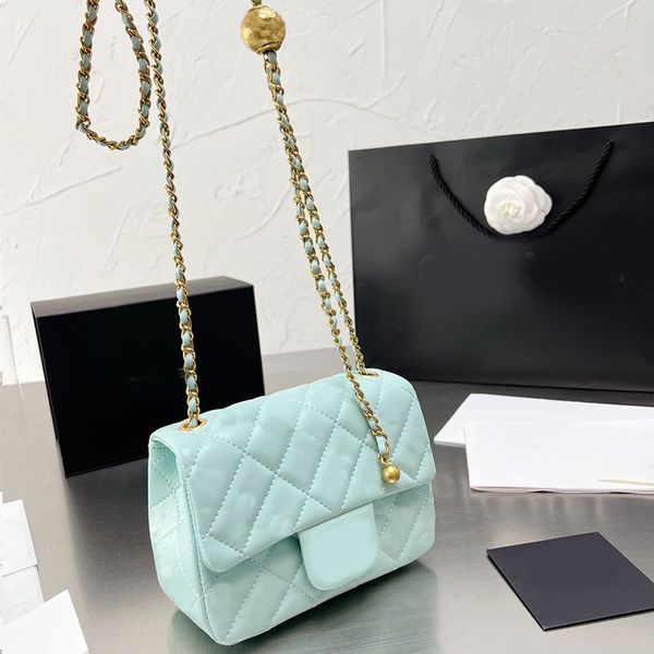 chains cross body bag sheepskin grain shoulder bags plaid flap bag genuine leather gold ball decoration thread letter hardware hasp design c
chains cross body bag sheepskin grain shoulder bags plaid flap bag genuine leather gold ball decoration thread letter hardware hasp design c